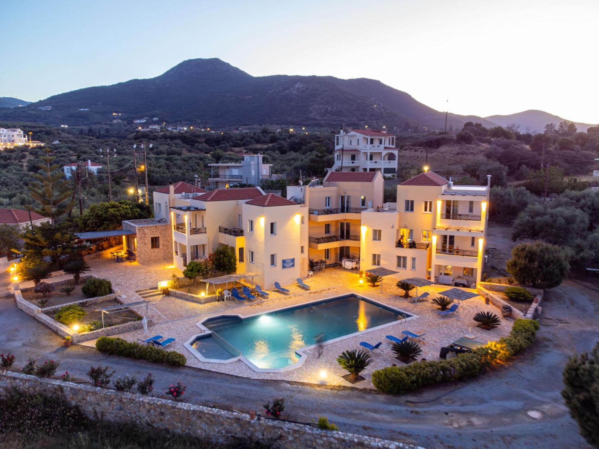 Monemvasía Apartments Hotel & Studios, Xifoupolis المظهر الخارجي الصورة