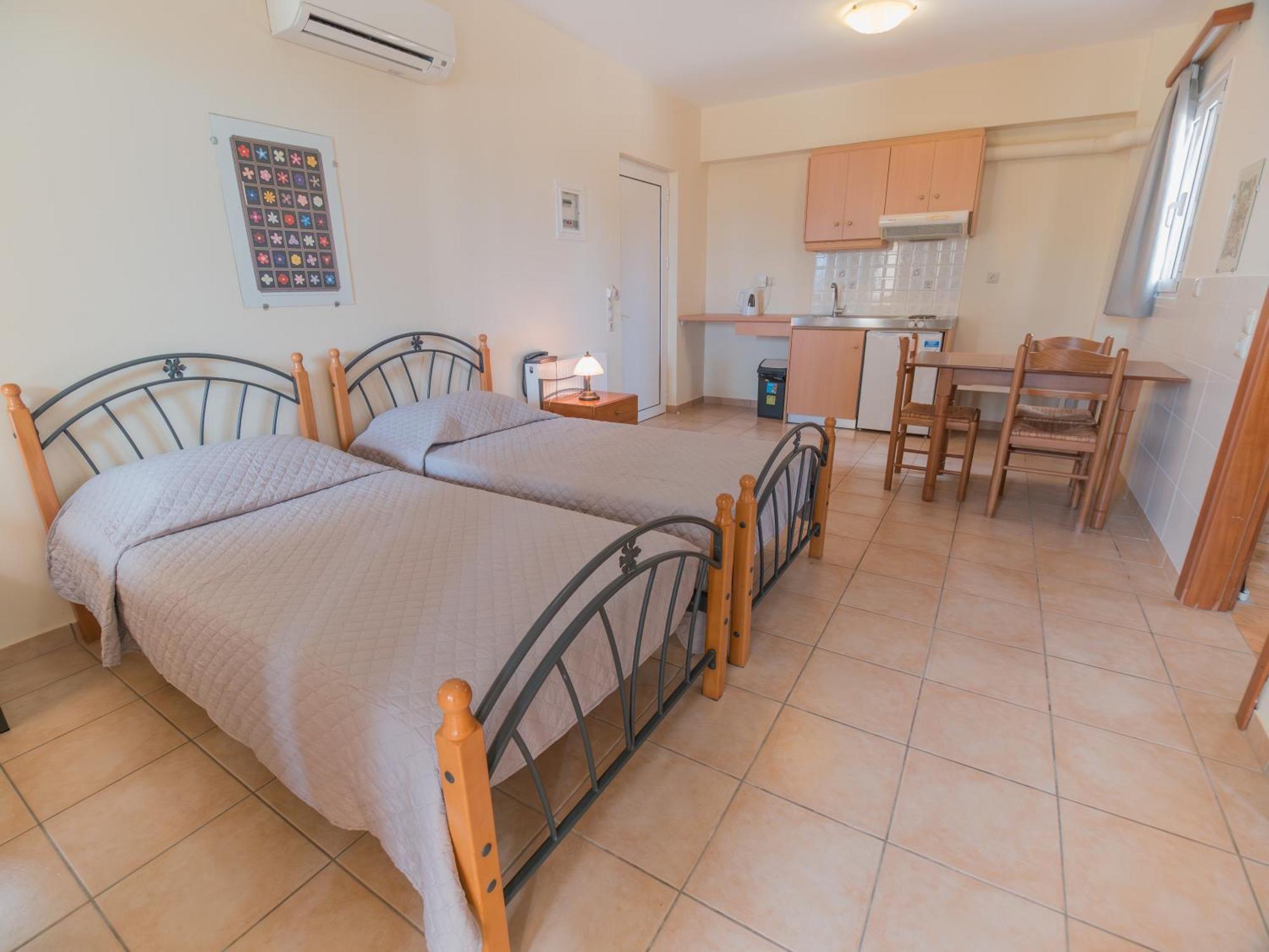 Monemvasía Apartments Hotel & Studios, Xifoupolis المظهر الخارجي الصورة